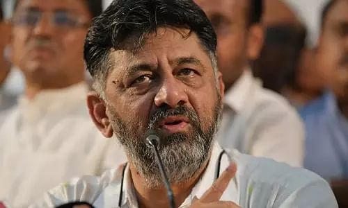 ಕೋವಿಡ್‌ ಲಸಿಕೆ ಪಡೆಯಲು ಹಳ್ಳಿಯಿಂದ ನಗರದವರೆಗೆ ಆನ್ಲೈನ್ ನೋಂದಣಿ ಅಭಿಯಾನ ಆರಂಭ –ಡಿಕೆ ಶಿವಕುಮಾರ್