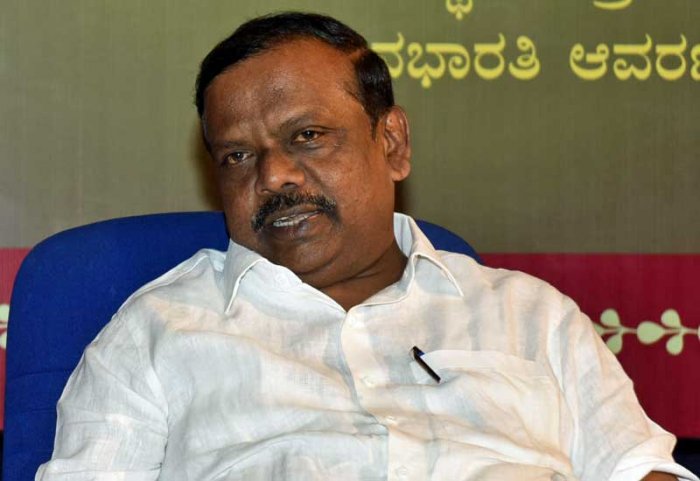 ಪೆಟ್ರೋಲ್ ಬೆಲೆ ಏರಿಕೆಗೆ ಕಾಂಗ್ರೆಸ್ ಕಾರಣ ಎಂಬ ಬಿಜೆಪಿ ಆರೋಪ ಶುದ್ಧ ಸುಳ್ಳು: ಡಾ. ಎಲ್. ಹನುಮಂತಯ್ಯ