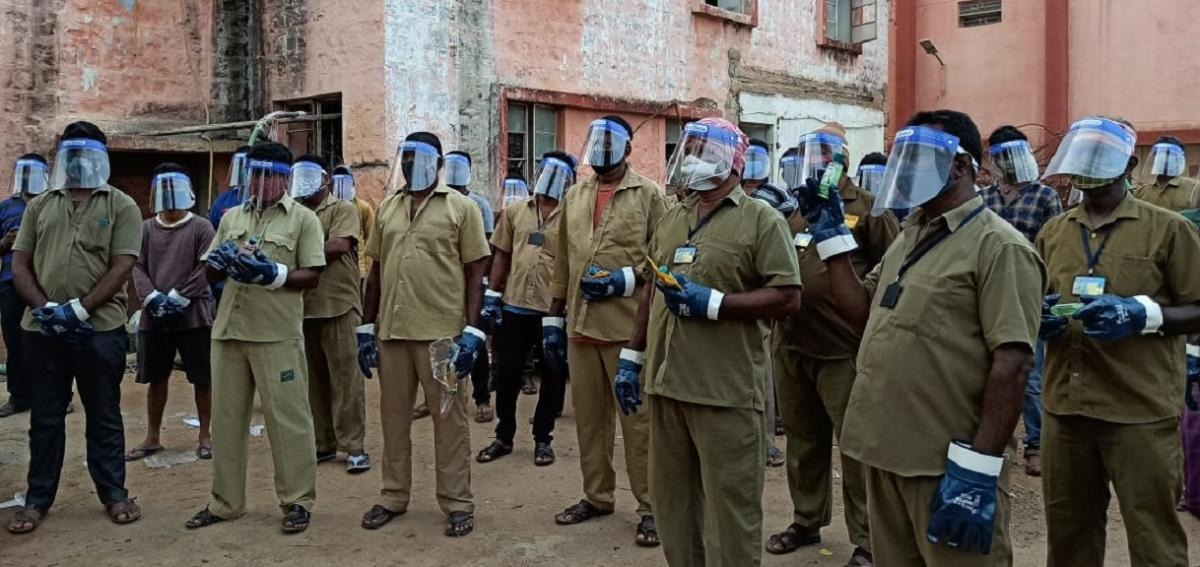 ಚಾಮರಾಜನಗರದಲ್ಲಿ ಮುಂಚೂಣಿ ಕೋವಿಡ್‌ ವಾರಿಯರ್ಸ್‌ ಪೌರ ಕಾರ್ಮಿಕರಿಗೆ ಸಿಗುತ್ತಿಲ್ಲ ಸವಲತ್ತುಗಳು