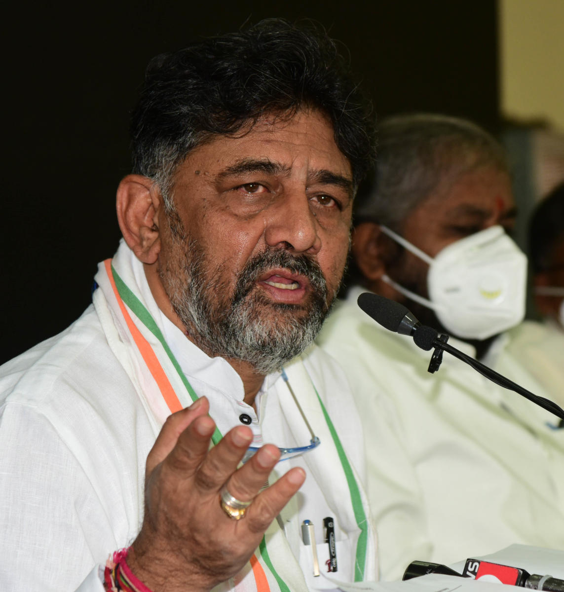 ʼಕೇಂದ್ರ ಸರಿಯಾಗಿ ಕೋವಿಡ್ ನಿರ್ವಹಣೆ ಮಾಡಲಿಲ್ಲ ಎನ್ನುವುದಕ್ಕೆ ಹರ್ಷವರ್ಧನ್ ರಾಜಿನಾಮೆಯೇ ಸಾಕ್ಷಿʼ – ಡಿಕೆ ಶಿವಕುಮಾರ್