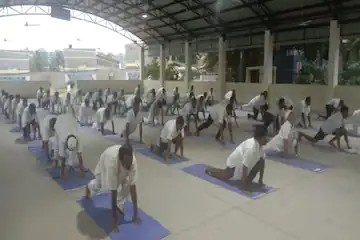 ಪರಪ್ಪನ ಅಗ್ರಹಾರ ಜೈಲಿನಲ್ಲಿ ಕೈದಿಗಳಿಗೆ ಯೋಗ ಕ್ಲಾಸ್: ಕೈದಿಗಳ ಆರೋಗ್ಯ ಕಾಪಾಡಲು ಸೂಚನೆ