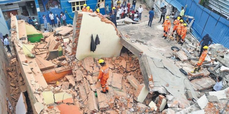 ಬೆಂಗಳೂರಿನಲ್ಲಿ ಸಾಲು ಸಾಲು ದುರಂತಗಳು : ಕಳೆದ 8 ದಿನದಲ್ಲಿ 5 ಅವಘಡ, ಬೆಚ್ಚಿದ ಬೆಂಗಳೂರು ಮಂದಿ!