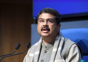 ಪಿಎಚ್‍ಡಿ ಮಾಡಿಲ್ಲವೇ? ಪರವಾಗಿಲ್ಲ ಪ್ರೊಫೆಸರ್‍ ಹುದ್ದೆಗೆ ಅರ್ಜಿ ಹಾಕಿ: ಕೇಂದ್ರ ಶಿಕ್ಷಣ ಸಚಿವ ಧರ್ಮೇಂದ್ರ ಪ್ರಧಾನ್‌