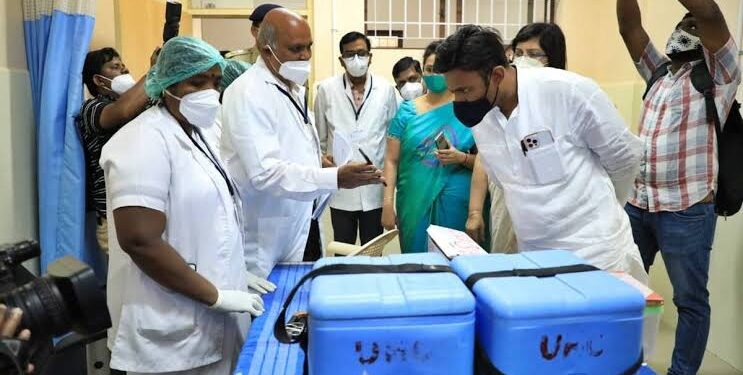 ದಾಖಲೆ ರೀತಿಯಲ್ಲಿ ಲಸಿಕೆ ಹಂಚಿದ ಕರ್ನಾಟಕ: ಒಂದೇ ದಿನದಲ್ಲಿ 26.62 ಲಕ್ಷ ಡೋಸ್ ವ್ಯಾಕ್ಸಿನೇಷನ್.!!