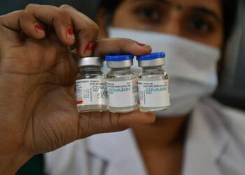 ಭಾರತ್ ಬಯೋಟೆಕ್ ಮತ್ತು ವಿಶ್ವ ಆರೋಗ್ಯ ಸಂಸ್ಥೆಯ ಹಗ್ಗಜಗ್ಗಾಟದಲ್ಲಿ ಸಂಕಷ್ಟಕ್ಕೊಳಗಾಗುತ್ತಿರುವ ಭಾರತೀಯರು!