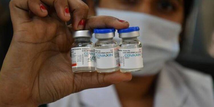 ಭಾರತ್ ಬಯೋಟೆಕ್ ಮತ್ತು ವಿಶ್ವ ಆರೋಗ್ಯ ಸಂಸ್ಥೆಯ ಹಗ್ಗಜಗ್ಗಾಟದಲ್ಲಿ ಸಂಕಷ್ಟಕ್ಕೊಳಗಾಗುತ್ತಿರುವ ಭಾರತೀಯರು!