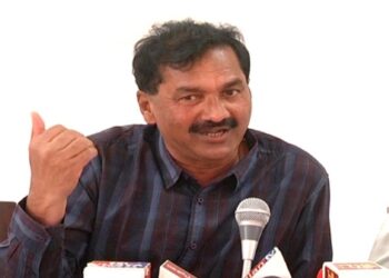 ನಳಿನ್ ಕುಮಾರ್ ಕಟೀಲ್ ಹುಚ್ಚರ ಬ್ರಾಂಡ್ ಅಂಬಾಸಿಡರ್ – ಕೆಪಿಸಿಸಿ ವಕ್ತಾರ ಲಕ್ಷ್ಮಣ್ ವಾಗ್ದಾಳಿ