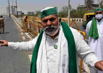 ಗಡಿಯಿಂದ ನಮ್ಮನ್ನು ಹೊರಹಾಕಲು ಪ್ರಯತ್ನಿಸಿದರೆ, ಸರ್ಕಾರಿ ಕಚೇರಿಗಳೇ ನಮ್ಮ ವಾಸಸ್ಥಳವಾಗುತ್ತದೆ : ಕೇಂದ್ರಕ್ಕೆ ಟಿಕಾಯತ್ ಎಚ್ಚರಿಕೆ    