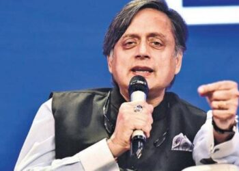 ಮಗನ ವಿಚಾರದಲ್ಲಿ ಶಾರುಖ್ ಖಾನ್ ಮೇಲೆ ದಾಳಿ ಮಾಡುತ್ತಿರುವುದನ್ನು ಕಂಡು ಅಸಹ್ಯವಾಗುತ್ತಿದೆ – ಶಶಿ ತರೂರ್