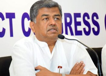 ಬಿಜೆಪಿ 100 ಕೋಟಿ ಡೋಸ್ ಕೊಟ್ಟಿದ್ದೇವೆ ಎಂದು ಸಂಭ್ರವಿಸುವ ಬದಲು, ದೇಶದ ಜನರಲ್ಲಿ ಕ್ಷಮೆ ಕೋರಲಿ: ಬಿ.ಕೆ ಹರಿಪ್ರಸಾದ್