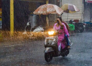 ರಾಜ್ಯದಲ್ಲಿ ಮುಂದಿನ 5 ದಿನಗಳ ಕಾಲ ಭಾರಿ ಮಳೆಯ ಎಚ್ಚರಿಕೆ ನೀಡಿದ ಭಾರತೀಯ ಹವಾಮಾನ ಇಲಾಖೆ.!!