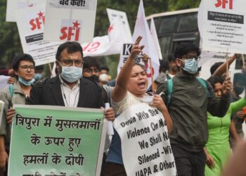 ಕಾನೂನುಬಾಹಿರ ಚಟುವಟಿಕೆಯಡಿ 102 ಕೋಮುವಾದಿಗಳ ವಿರುದ್ಧ ಕೇಸ್ ದಾಖಲು!