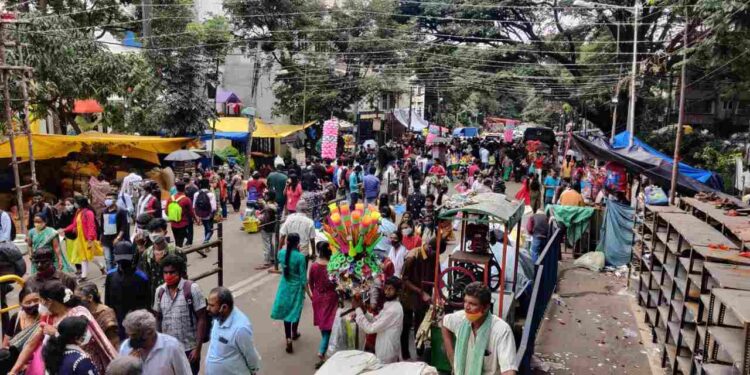ಇಂದಿನಿಂದ ಸಿಲಿಕಾನ್ ಸಿಟಿಯಲ್ಲಿ ಬಡವರ ಬಾದಾಮಿ ಹಬ್ಬ : ಕಡಲೆಕಾಯಿ ಪರಿಷೆಗೆ ಅದ್ದೂರಿ ಚಾಲನೆ!