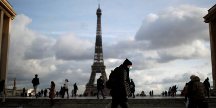 ಫ್ರಾನ್ಸ್ ನಲ್ಲಿ ಐದನೇ ಅಲೆ ಕೊರೋನಾ: ಲಸಿಕೆ ಪಡೆಯದಿದ್ದರೆ ಸಾರ್ವಜನಿಕ ಓಡಾಟಕ್ಕೆ ನಿರ್ಬಂಧ !
