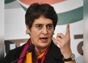 ಪ್ರಧಾನಿಗೆ ಪ್ರಿಯಾಂಕಾ ಗಾಂಧಿ ಪತ್ರ: ಲಖಿಂಪುರ ಹಿಂಸಾಚಾರದ ಆರೋಪಿಯ ತಂದೆ ಸಚಿವ ಮಿಶ್ರಾ ವಜಾಗೊಳಿಸಲು ಮನವಿ