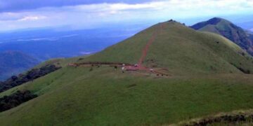 ಕೊಡಚಾದ್ರಿಯ ಪ್ರಶಾಂತತೆಗೆ ಕೊಳ್ಳಿ ಇಟ್ಟ ಕೇಬಲ್ ಕಾರ್ – ಸಿಮೆಂಟ್ ರಸ್ತೆ ಯೋಜನೆ!