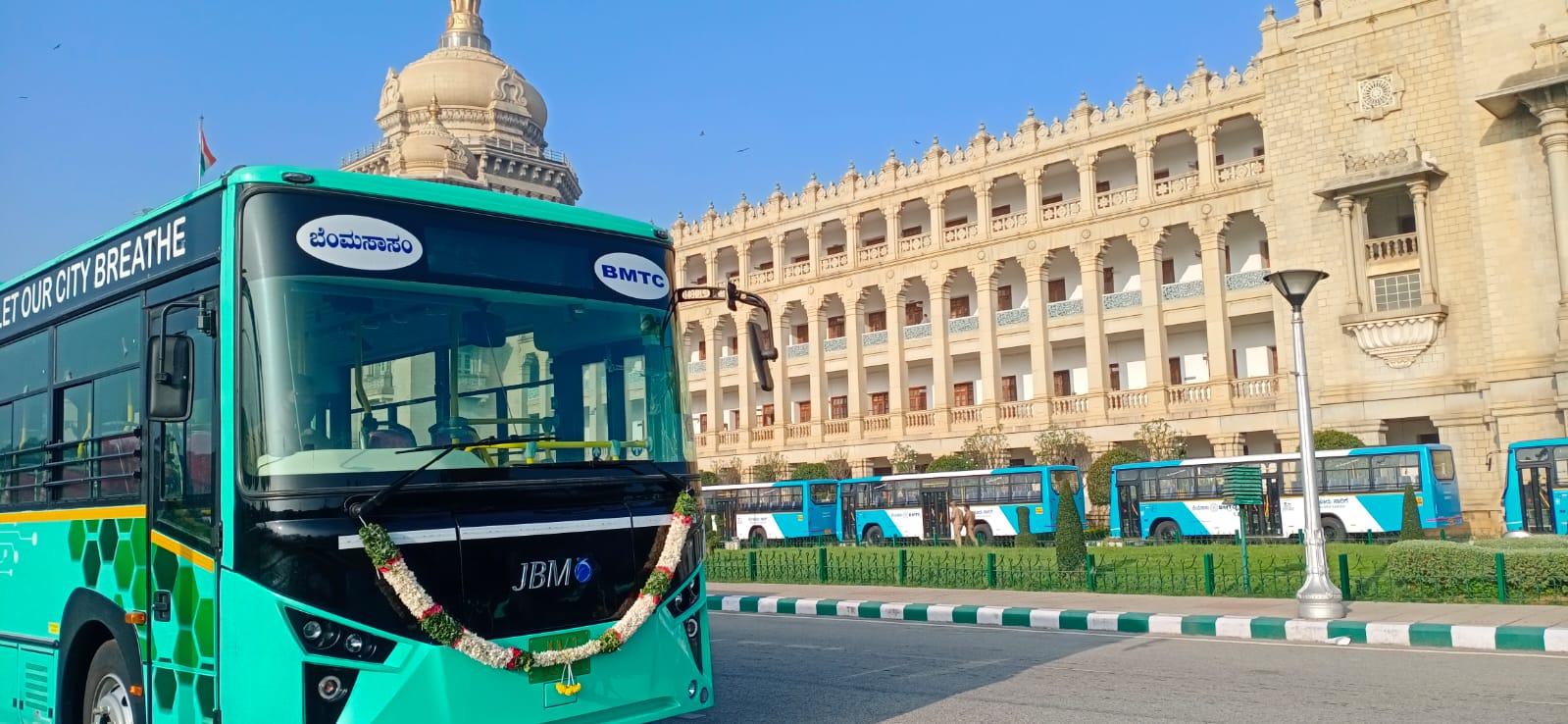 ಬೆಂಗಳೂರಿನಲ್ಲಿ ಸೇವೆ ಆರಂಭಿಸಿದ BMTC Electric Bus: ಈ ಎಲೆಕ್ಟ್ರಿಕ್ ಬಸ್‌ನ ...