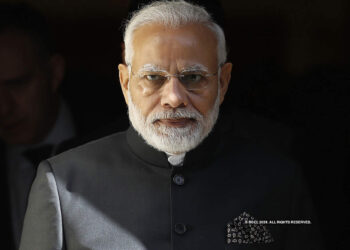 ಕುರಿಯ ಉಣ್ಣೆ ತೆಗೆದು ಕುರಿಗೆ ಸ್ವೆಟರ್ ಹೊದಿಸಿದ ಮೋದಿ ಸರ್ಕಾರದ ಕತೆ ಇದು!