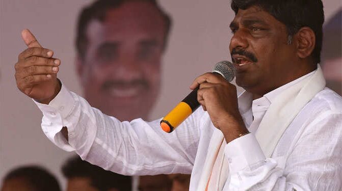 ಸಿಎಂ ಬೊಮ್ಮಾಯಿ ಕೋವಿಡ್ ಸಭೆ ಬೆನ್ನಲ್ಲೇ ಮೇಕೆದಾಟು ಪಾದಯಾತ್ರೆ ಘೋಷಿಸಿದ ಸಂಸದ ಡಿ.ಕೆ.ಸುರೇಶ್