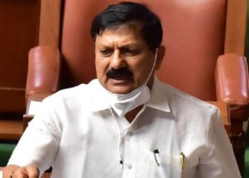 ರಾಜಕೀಯ ರ್ಯಾಲಿಗಳಿಗೆ ಬ್ರೇಕ್ ಹಾಕದೆ ಲಾಕ್ ಡೌನ್ ಬೆದರಿಕೆ ಹಾಕುವುದು ಎಷ್ಟು ಸರಿ ಗೃಹ ಸಚಿವರೇ?