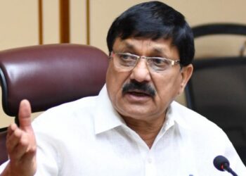 ರಾಜಕೀಯ ರ್ಯಾಲಿಗಳಿಗೆ ಬ್ರೇಕ್ ಹಾಕದೆ ಲಾಕ್ ಡೌನ್ ಬೆದರಿಕೆ ಹಾಕುವುದು ಎಷ್ಟು ಸರಿ ಗೃಹ ಸಚಿವರೇ?