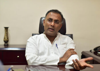 ರೂಟ್ ಮ್ಯಾಪ್ ಬದಲಿಸಿ ಪ್ರತಿಭಟನಾಕಾರರಿರುವ ದಾರಿಯನ್ನೇ ಆರಿಕೊಂಡಿದ್ದೇಕೆ ಮೋದಿಯವರೇ? – ದಿನೇಶ್ ಗುಂಡೂರಾವ್ ಪ್ರಶ್ನೆ