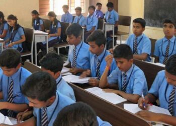 ಪೋಷಕರೇ ನಿಮ್ಮ ಮಕ್ಕಳ ಮೇಲೆ ಇರಲಿ ಗಮನ : ಮಕ್ಕಳಿಗೆ ಶಿಕ್ಷಣಕ್ಕಿಂತ ಲವ್ ಮೇಲೆ ಒಲವು!