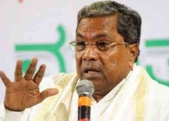 ಹಿಜಾಬ್ ವಿವಾದ | ರಾಜಕೀಯ ಲಾಭಕ್ಕಾಗಿ ಹಿಜಾಬ್ ವಿವಾದ ಉಲ್ಭಣಗೊಳಿಸಿ ಈಗ ಕೈಚೆಲ್ಲಿ ಕುಳಿತ ಸರ್ಕಾರ : ಸಿದ್ದರಾಮಯ್ಯ ಕಿಡಿ