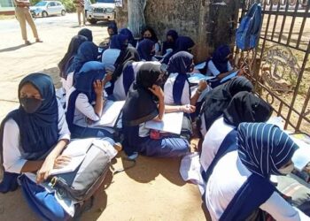 ಹಿಜಾಬ್ ವಿವಾದ: ಮುಸ್ಲಿಂ ರಾಜಕಾರಣ ಮತ್ತು ಹಿಂದೂ ಜಾತ್ಯಾತೀತ ನಿಲುವು!