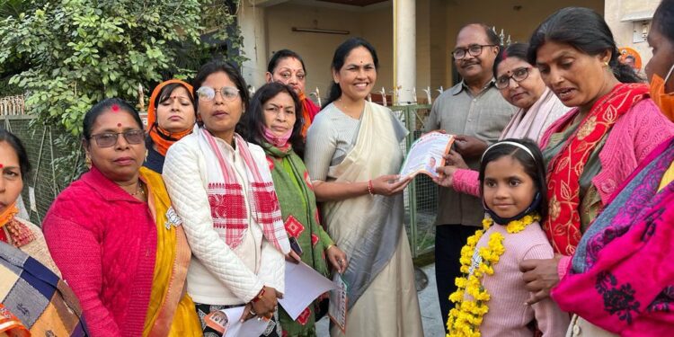 ಹಿಜಾಬ್ – ಕೇಸರಿ ಶಾಲು ವಿವಾದ | ಸಚಿವೆ ಶೋಭಾ ಕರಂದ್ಲಾಜೆಗೆ ಕರ್ನಾಟಕಕ್ಕಿಂತ ಉತ್ತರ ಪ್ರದೇಶವೇ ಹೆಚ್ಚಾಯಿತೇ?