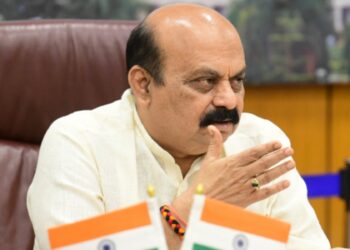 ಉಕ್ರೇನ್ – ರಷ್ಯಾ ಬಿಕ್ಕಟ್ಟಿನಲ್ಲಿ ಸಿಲುಕಿದ ಕರ್ನಾಟಕದ ಹತ್ತು ವಿದ್ಯಾರ್ಥಿಗಳು : ಸಿಎಂ ಬೊಮ್ಮಾಯಿ ಹೇಳಿದ್ದೇನು ಗೊತ್ತೇ?