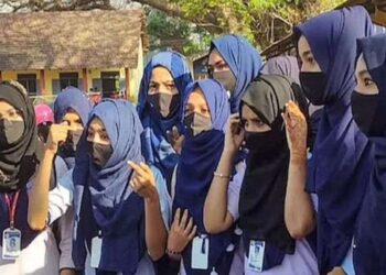 ಹಿಜಾಬ್ ವಿವಾದ: ದಕ್ಷಿಣ ಕನ್ನಡ ಜಿಲ್ಲೆಯ ಶಾಲಾ-ಕಾಲೇಜುಗಳ ಸುತ್ತ ಒಂದು ವಾರ ನಿಷೇಧಾಜ್ಞೆ ವಿಸ್ತರಣೆ