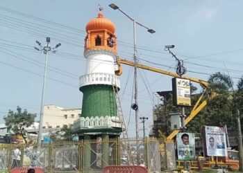 ಆಂಧ್ರಪ್ರದೇಶದ ಜಿನ್ನಾ ಟವರ್ ಹೆಸರು ಬದಲಾವಣೆಗೆ ಬಿಜೆಪಿ ಒತ್ತಾಯ : ತ್ರಿವರ್ಣ ಬಣ್ಣ ಬಳಿದು ವಿವಾದಕ್ಕೆ ತೆರೆ ಎಳೆದ YSR ಕಾಂಗ್ರೆಸ್