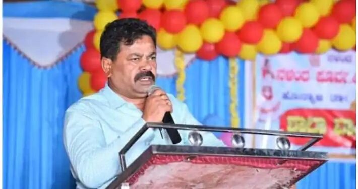 ಹಿಜಾಬ್ ವಿವಾದ | ಇಬ್ರಾಹಿಂ, ಜಮೀರ್ ಹಾಗೂ ತನ್ವೀರ್ ಸೇಠ್ ವಿರುದ್ದ ದೇಶದ್ರೋಹ ಪ್ರಕರಣ ದಾಖಲಿಸಿ: ಎಂ.ಪಿ.ರೇಣುಕಾಚಾರ್ಯ