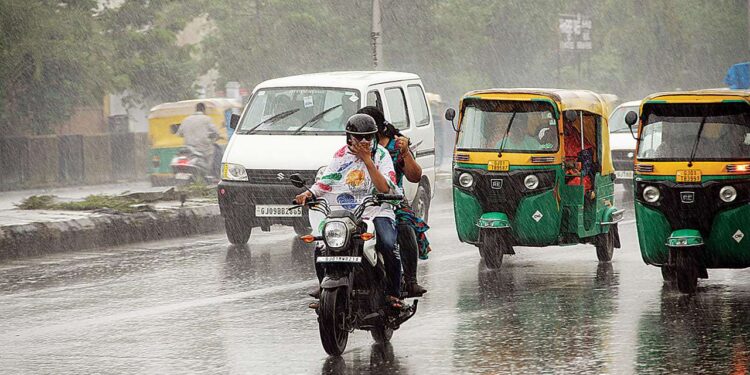 ರಾಜ್ಯದಲ್ಲಿ ಇಂದಿನಿಂದ 3 ದಿನಗಳ ಕಾಲ ಗುಡುಗು ಸಹಿತ ಮಳೆ!