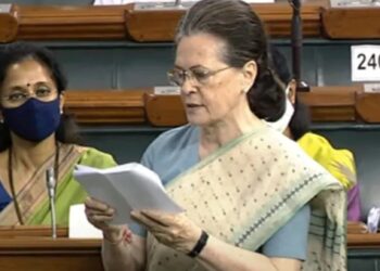 ನಮ್ಮ ಪ್ರಜಾಪ್ರಭುತ್ವವನ್ನು ಹ್ಯಾಕ್ ಮಾಡಲು ಸಾಮಾಜಿಕ ಮಾಧ್ಯಮಗಳ ದುರ್ಬಳಕೆ : ಸೋನಿಯಾ ಗಾಂಧಿ