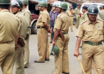 ಕರ್ನಾಟಕ: ಪಾಕಿಸ್ತಾನದ ಗಣರಾಜ್ಯೋತ್ಸವದಂದು ‘ಶಾಂತಿ & ಸೌಹಾರ್ದತೆ’ ವಾಟ್ಸಾಪ್ ಸ್ಟೇಟಸ್ ಹಾಕಿದ ಮಹಿಳೆಯ ಬಂಧನ