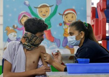 ಕೋವಿಡ್ ಲಸಿಕೆಯ ಅಡ್ಡಪರಿಣಾಮಗಳು : 15-18 ವರ್ಷದೊಳಗಿನ ಮಕ್ಕಳಿಗೆ ಏಕೆ ಪ್ಯಾರೆಸಿಟಮಾಲ್ ನೀಡಬಾರದು?