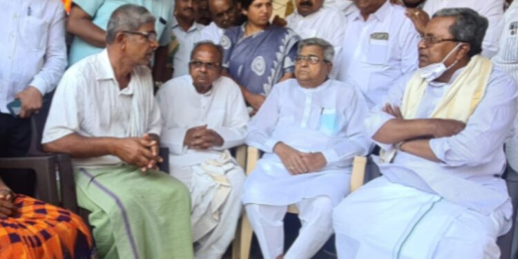 ಉಕ್ರೇನ್‌ನಲ್ಲಿ ಮೃತಪಟ್ಟ ನವೀನ್ ನಿವಾಸಕ್ಕೆ ಭೇಟಿ ನೀಡಿದ ಸಿದ್ದರಾಮಯ್ಯ : ಪಾರ್ಥೀವ ಶರೀರ ತರಿಸಲು ಪ್ರಧಾನಿ ಮೋದಿಗೆ ಪತ್ರ