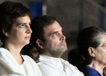 ಕಾಂಗ್ರೆಸ್‌ ಪಕ್ಷದ ಎಲ್ಲಾ ಜವಾಬ್ದಾರಿಗಳಿಗೂ ರಾಜಿನಾಮೆ ನೀಡಲಿದೆಯೇ ಗಾಂಧಿ ಪರಿವಾರ?