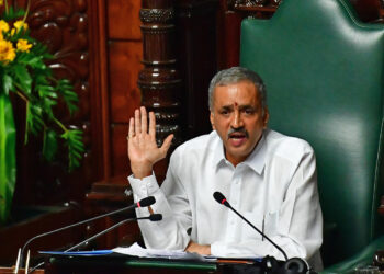 ಗರ್ಭಿಣಿಯರಿಗೆ-ಬಾಣಂತಿಯರಿಗೆ ಅಂಗನವಾಡಿ ಬಂದು ಊಟ ಮಾಡಿ ಎಂದರೆ ಹೇಗೆ? ಅದು ಸಾಧ್ಯವೇ? ನಿಮಗೆ ಸಾಮಾನ್ಯ ಜ್ಞಾನ ಬೇಡವೇ? : ಸ್ಪೀಕರ್ ಕಾಗೇರಿ