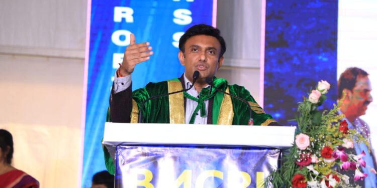 ಸಮಾಜದಲ್ಲಿ ವೈದ್ಯರಿಗೆ ವಿಶಿಷ್ಠ ಸ್ಥಾನವಿದೆ : ಸಚಿವ ಡಾ. ಕೆ. ಸುಧಾಕರ್