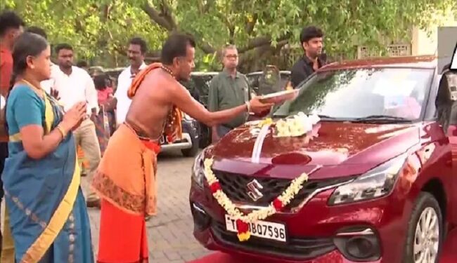 ಉದ್ಯೋಗಿಗಳಿಗೆ 100 ಕಾರು ಉಡುಗೊರೆ ನೀಡಿದ ಚೆನ್ನೈ ಮೂಲದ ಕಂಪನಿ!