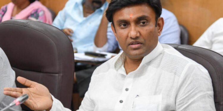 ಕಾಂಗ್ರೆಸ್‍ನವರ ಟೊಳ್ಳು ಬೆದರಿಕೆಗೆ ಯಾವುದೇ ಸಚಿವರು ಅಂಜುವುದಿಲ್ಲ : ಸಚಿವ ಡಾ.ಕೆ. ಸುಧಾಕರ್