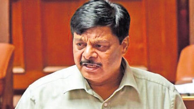 ದಲಿತರು ಸತ್ತಾಗ ಪ್ರಾಣಿ ದಯಾ ಸಂಘವೂ ಬರಲ್ಲ, ಹಿಂದುತ್ವವಾದಿಗಳೂ ದನಿಯೆತ್ತಲ್ಲ: ಹೆಚ್‌ ಸಿ ಮಹದೇವಪ್ಪ ಆಕ್ರೋಶ