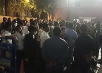 ರೇವ್ ಪಾರ್ಟಿ ಡ್ರಗ್ಸ್ ಸೇವನೆ: ಬಿಗ್ ಬಾಸ್ ವಿನ್ನರ್ ಸೇರಿ 142 ಮಂದಿ ಅರೆಸ್ಟ್!