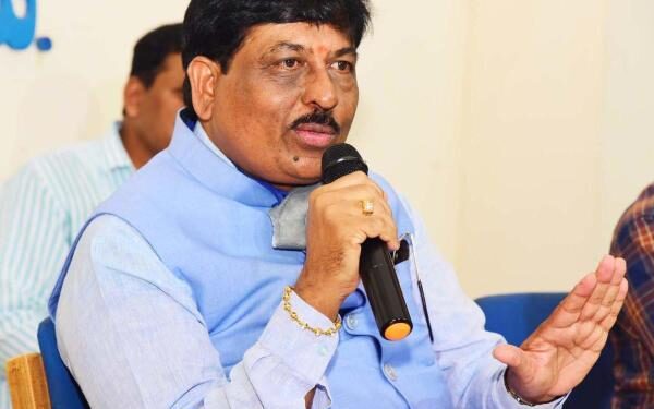 ಕನ್ನಡ ರಾಜ್ಯಭಾಷೆ, ಹಿಂದಿ ರಾಷ್ಟ್ರಭಾಷೆ : ಮುರಗೇಶ್‌ ನಿರಾಣಿ