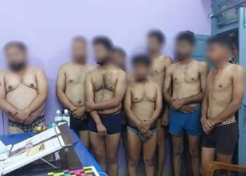 ಪತ್ರಕರ್ತರನ್ನು ಅರೆಬೆತ್ತಲೆಯಲ್ಲಿ ಠಾಣೆಯಲ್ಲಿ ನಿಲ್ಲಿಸಿದ ಪೊಲೀಸರು!