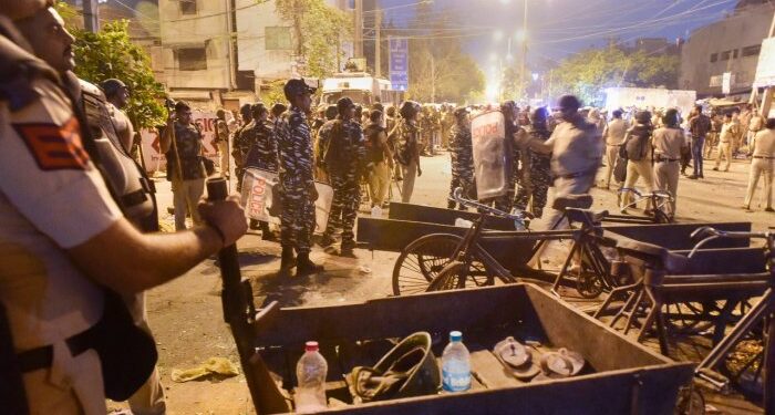 ಹನುಮ ಜಯಂತಿ ವೇಳೆ ಹಿಂಸಾಚಾರ; 14 ಮಂದಿ ಬಂಧನ