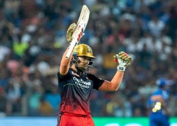 ರಾವತ್-ಕೊಹ್ಲಿ ಮಿಂಚಿನಾಟ; ಆರ್ ಸಿಬಿ ಹ್ಯಾಟ್ರಿಕ್ ಜಯಭೇರಿ